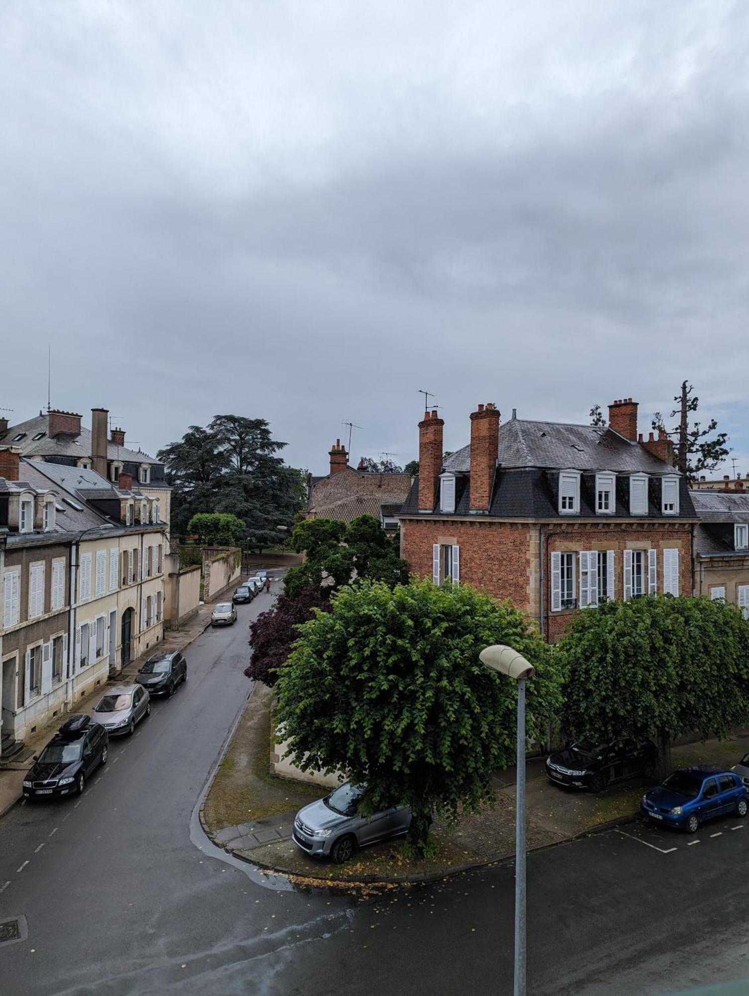 Studio 63M2 3Eme Etage Ou Chambre Dans Appartement 2Eme Etage Pour Sejours A Moulins Moulins  Esterno foto